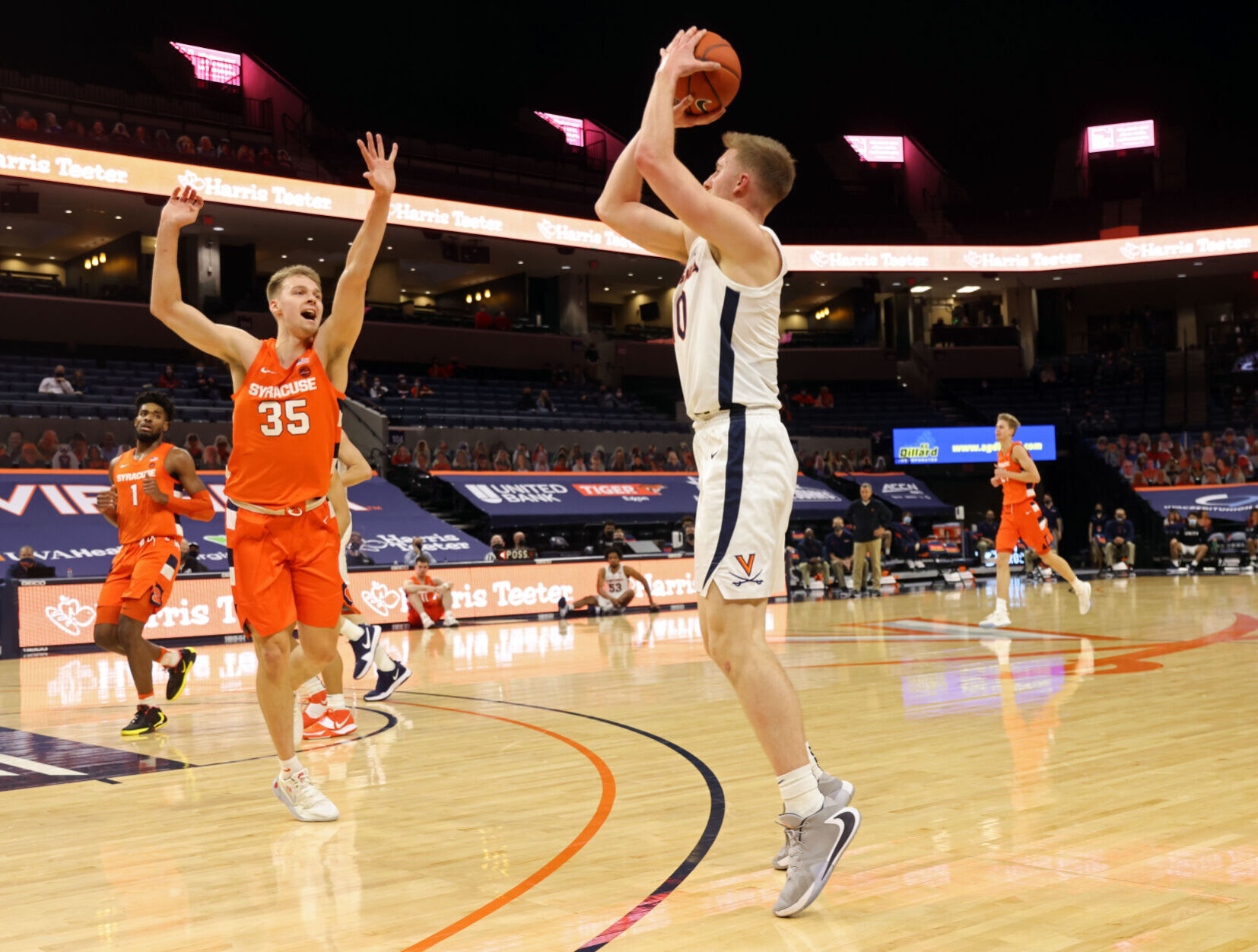 210126-cdp-sports-uva-syracuse878.JPG